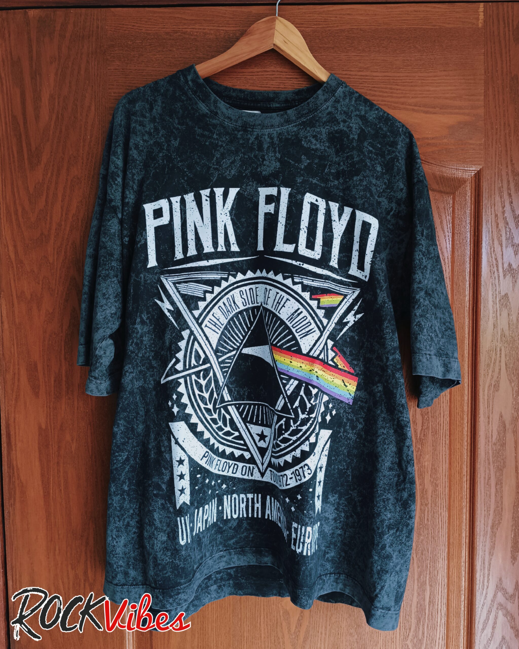 Camiseta Pink Floyd Dark Side Tour (Oversize Acid Wash)